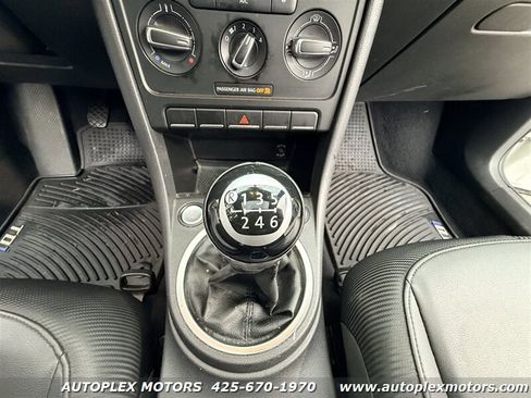 Used 2013 Volkswagen Beetle TDI image 19