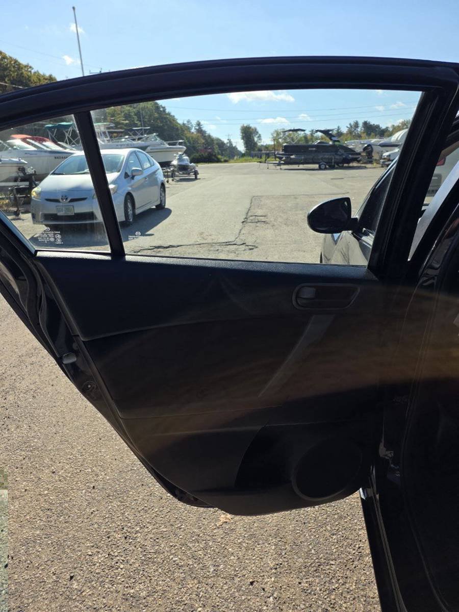 Used 2011 MAZDA MAZDA3 i Sport FWD image 13