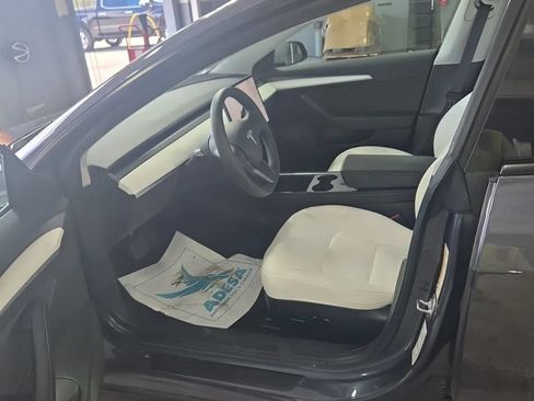 Used 2023 Tesla Model 3 Standard Range RWD image 5