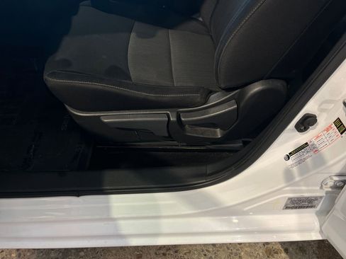 Used 2024 Nissan Sentra SV image 23