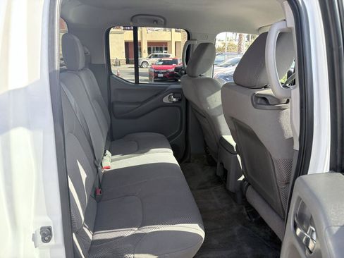 Used 2011 Nissan Frontier SV RWD image 16