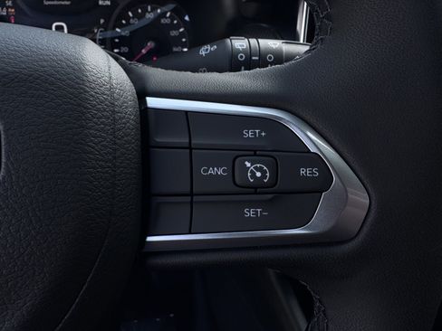 New 2026 Jeep Compass Latitude image 17