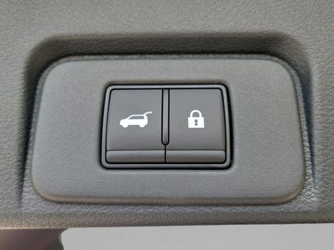 New 2026 Nissan Rogue Platinum image 7