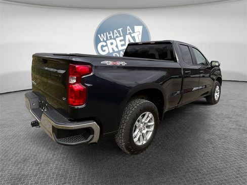 Used 2022 Chevrolet Silverado 1500 LT image 3