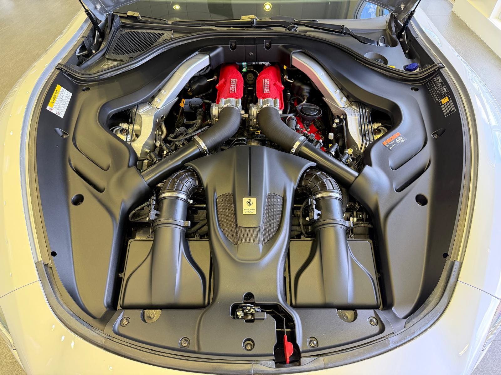 Used 2022 Ferrari Roma RWD image 55