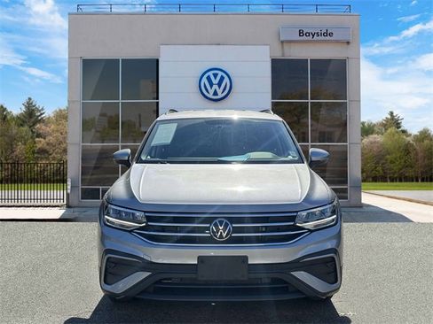 Used 2022 Volkswagen Tiguan S image 9