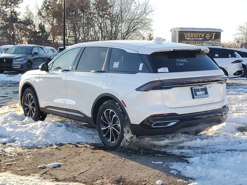 New 2026 Lincoln Nautilus Premier image 3