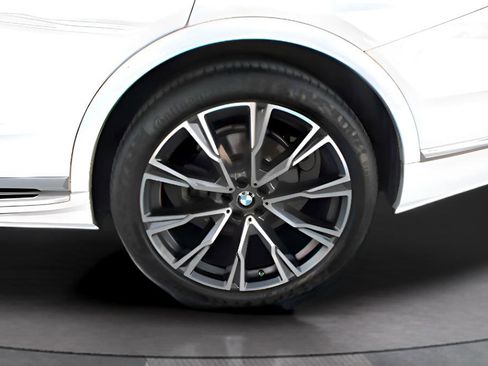 Used 2021 BMW X7 xDrive40i AWD/4WD image 19