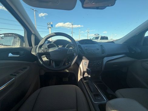 Used 2017 Ford Escape SE w/ SE Cold Weather Package image 13