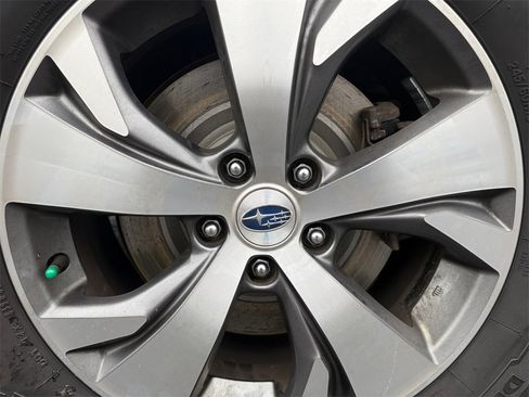 Used 2023 Subaru Ascent Premium w/ Convenience Package image 20