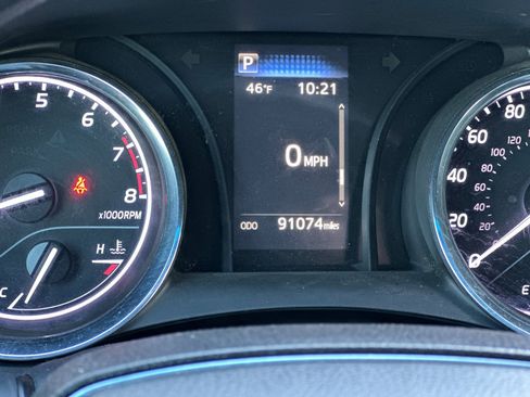 Used 2019 Toyota Camry LE image 23