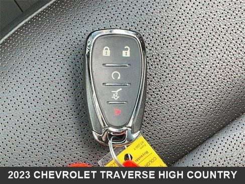 Used 2023 Chevrolet Traverse High Country image 32