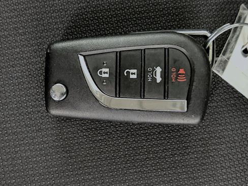 Used 2024 Toyota Corolla LE FWD image 32