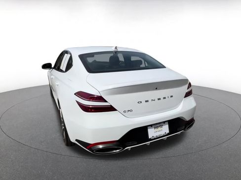 Used 2025 Genesis G70 2.5T image 11