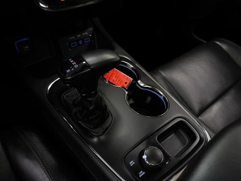 Used 2020 Dodge Durango R/T w/ Blacktop Package AWD/4WD image 23