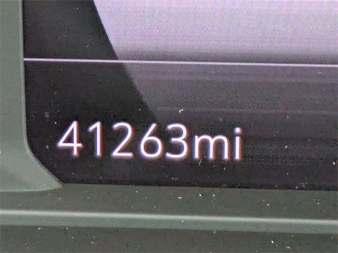 Used 2023 Chevrolet Bolt EUV Premier w/ Sun & Sound Package image 32