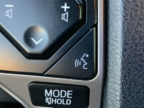 Used 2024 Toyota 4Runner SR5 image 27