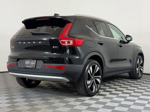 Used 2024 Volvo XC40 B5 Plus w/ Protection Package Premier AWD/4WD image 9