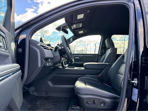 New 2026 GMC Sierra EV Elevation image 8