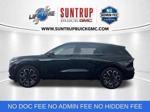 Used 2025 Lincoln Nautilus Reserve AWD/4WD image 2