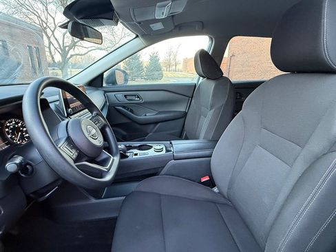 Used 2024 Nissan Rogue S image 10