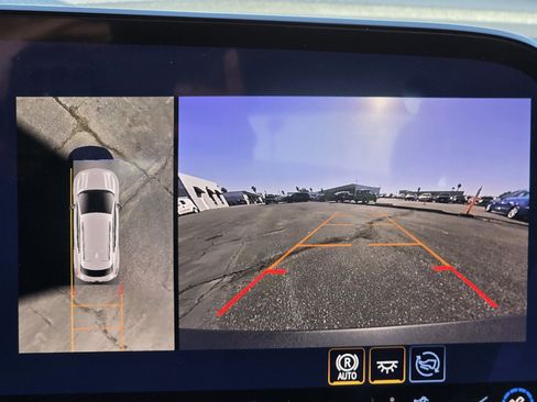 New 2026 Chevrolet Equinox EV LT w/ LPO, Blackout Package image 26