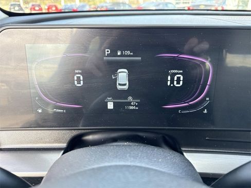 Used 2024 Kia Sportage EX image 14