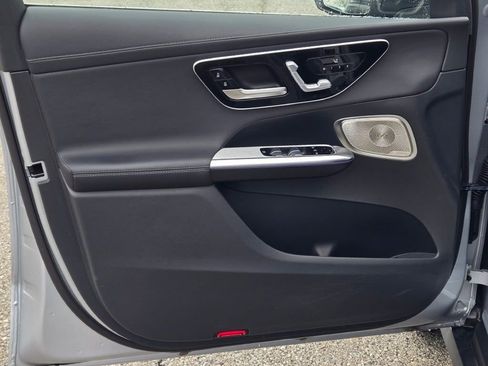 Used 2023 Mercedes-Benz GLC 300 4MATIC image 17