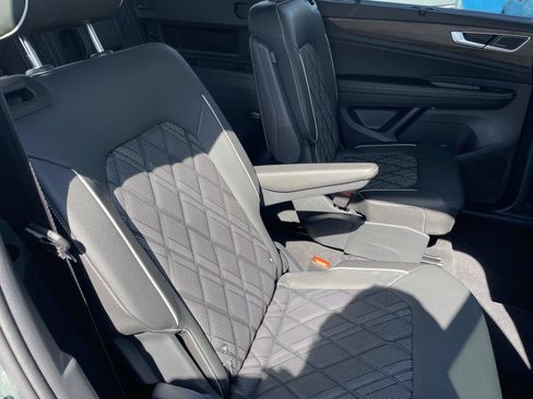 Certified 2026 Volkswagen Atlas SEL Premium R-Line AWD/4WD image 27