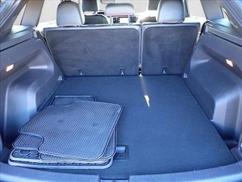 Used 2022 Volkswagen Atlas Cross Sport SEL Premium R-Line image 8