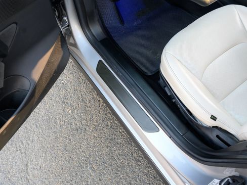 Used 2018 Tesla Model 3 Long Range AWD/4WD image 89