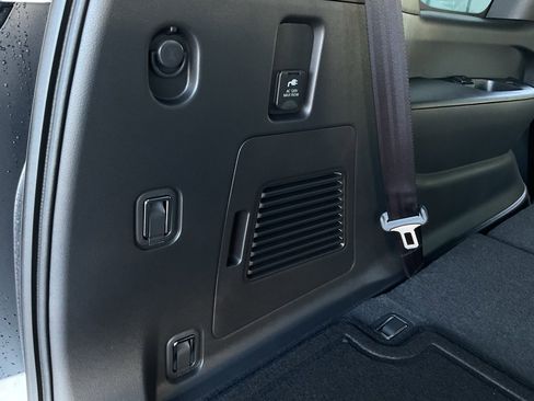 New 2026 Nissan Armada SL image 19