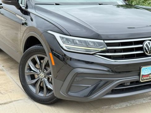 Used 2023 Volkswagen Tiguan SE FWD image 4