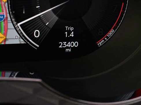 Used 2022 Bentley Bentayga AWD/4WD image 30