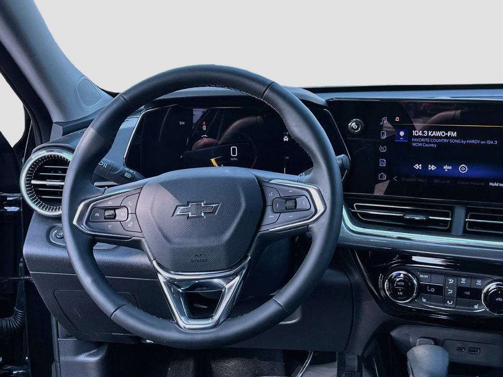 Used 2026 Chevrolet Trax ACTIV w/ Driver Confidence Package FWD image 21