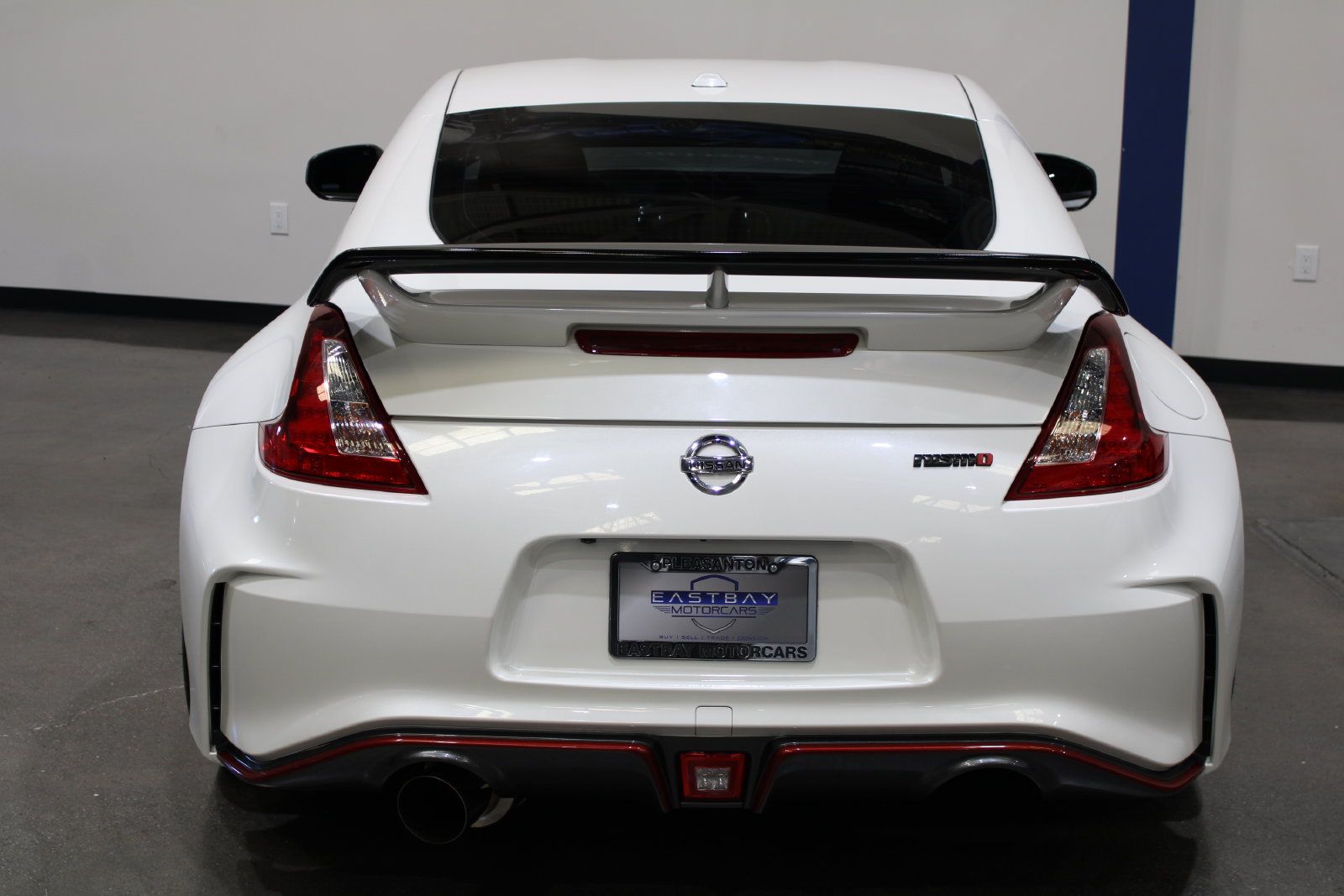 Used 2019 Nissan 370Z NISMO RWD image 12
