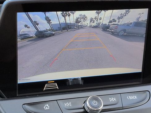 Used 2020 Chevrolet Blazer LT image 19