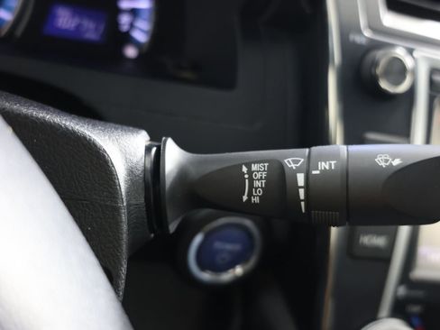 Used 2014 Toyota Camry SE w/ Moonroof Package image 24