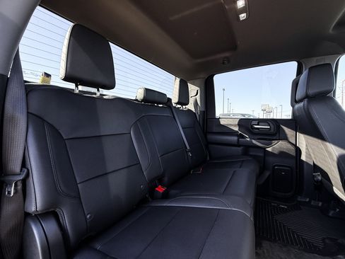 Used 2024 GMC Sierra 2500 Pro w/ Convenience Package image 16