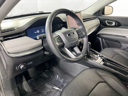 Used 2022 Jeep Compass Limited w/ Elite Group AWD/4WD image 9