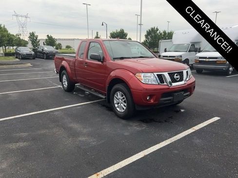 Used 2016 Nissan Frontier SV w/ SV Value Truck Package AWD/4WD image 3