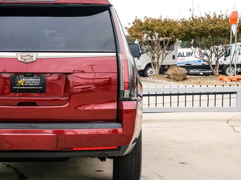Used 2019 Cadillac Escalade Platinum image 55