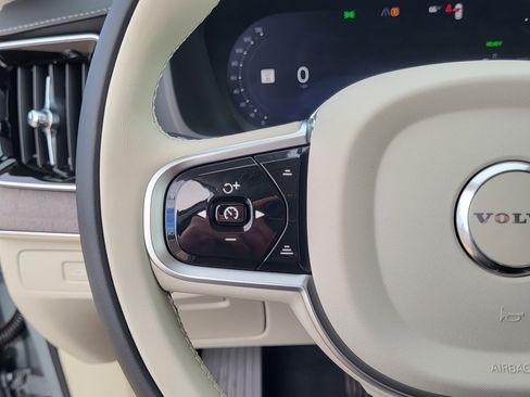 New 2026 Volvo XC90 T8 Ultra w/ Protection Package Premier AWD/4WD image 12