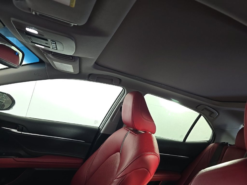 Used 2018 Toyota Camry XSE FWD image 6