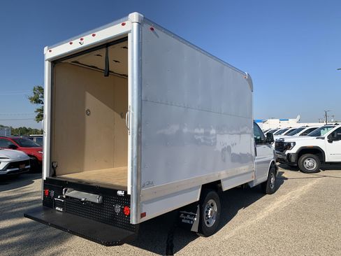 New 2025 GMC Savana 3500 w/ Power Convenience Package RWD image 40