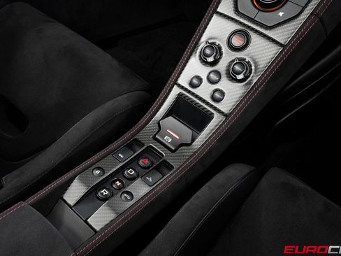 Used 2016 McLaren 675LT Spider image 39