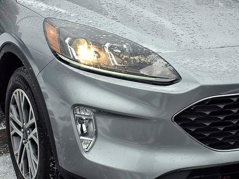 Used 2022 Ford Escape SEL image 27