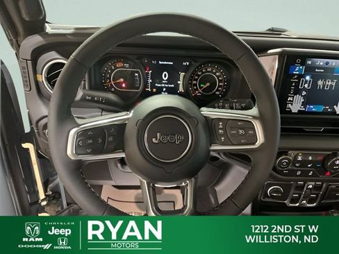 New 2026 Jeep Wrangler Unlimited Sahara AWD/4WD image 28
