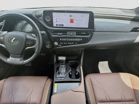 Used 2025 Lexus ES 300h w/ Accessory Package (Z2) FWD image 20
