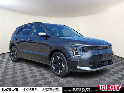 Used 2023 Kia Niro Wave w/ Wave Preserve Package